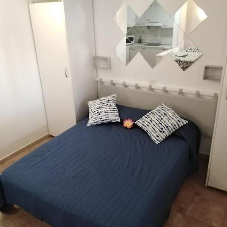 House Lilu - Luminoso Monolocale Apartment Arona  Ngoại thất bức ảnh