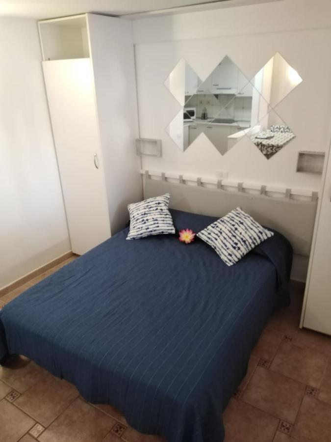 House Lilu - Luminoso Monolocale Apartment Arona  Ngoại thất bức ảnh